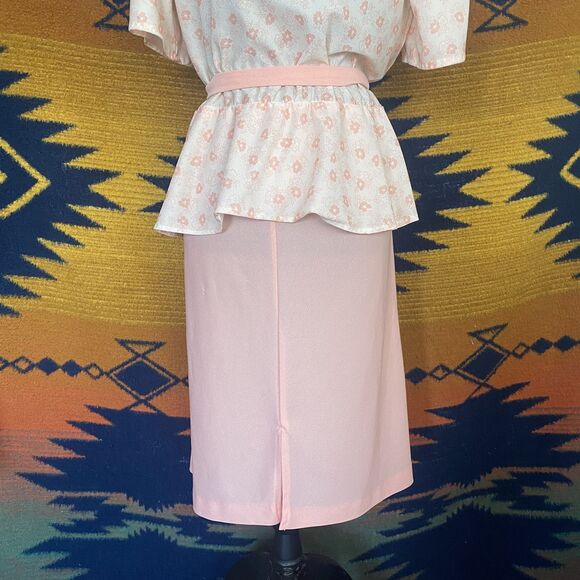 Vintage KR of NY Peplum Style Dress. Midi. Spring. Size 14. USA. 70’s/80’s. - Picture 4 of 15